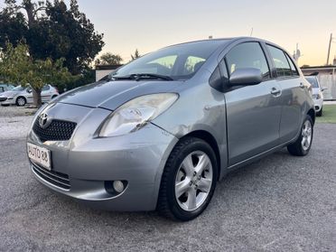 Toyota Yaris 1.0 5 porte