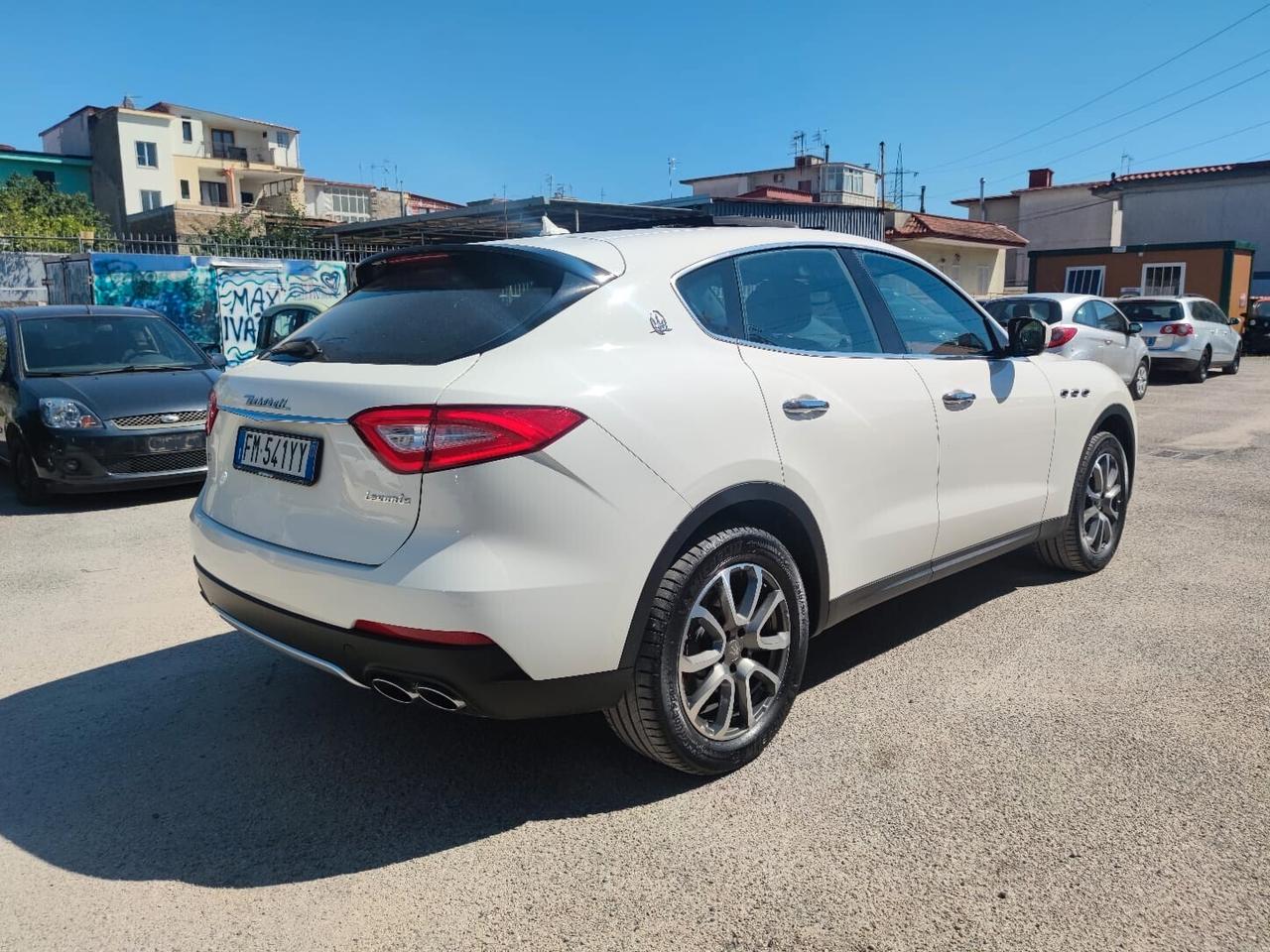 Maserati Levante V6 Diesel 275 CV AWD Granlusso pochi km