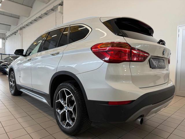 BMW X1 sDrive18d X line //LED//18//NAVI//