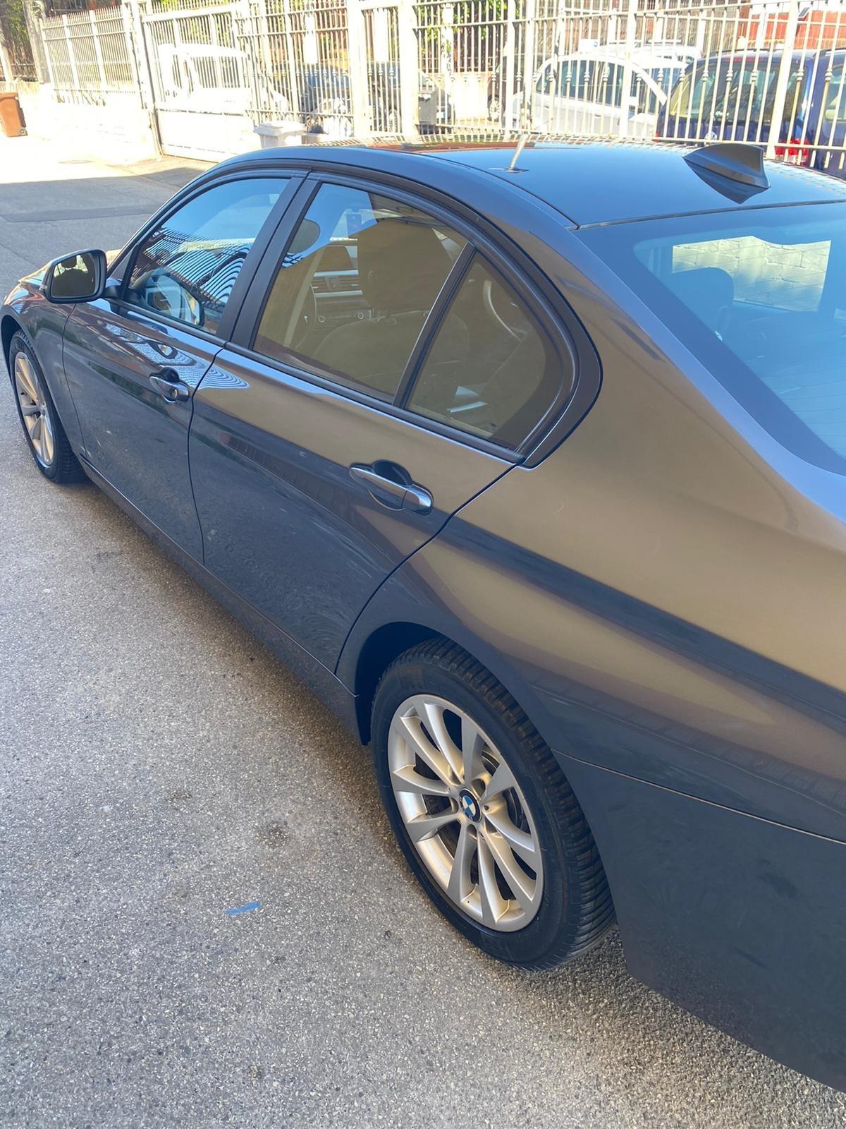 Bmw 320d Xdrive Fine 2015 Full Navi TAGLIANDATA