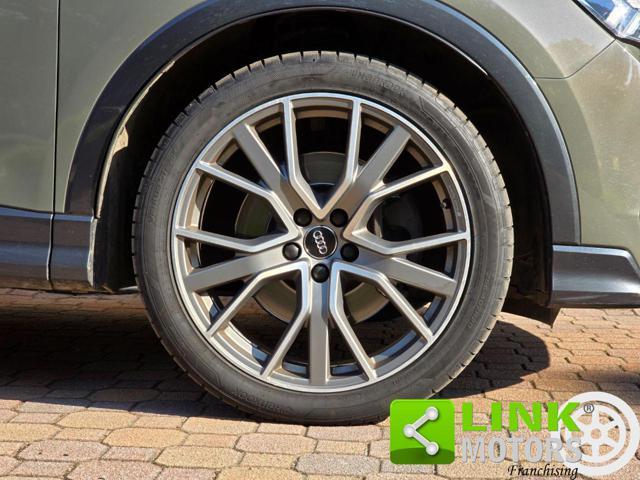 AUDI Q3 40 TDI 190CV S tronic quattro s line Identity Blac