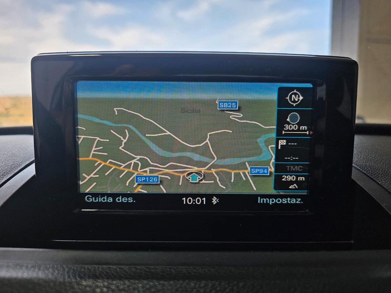 Audi Q3 2.0 tdi Business 120cv