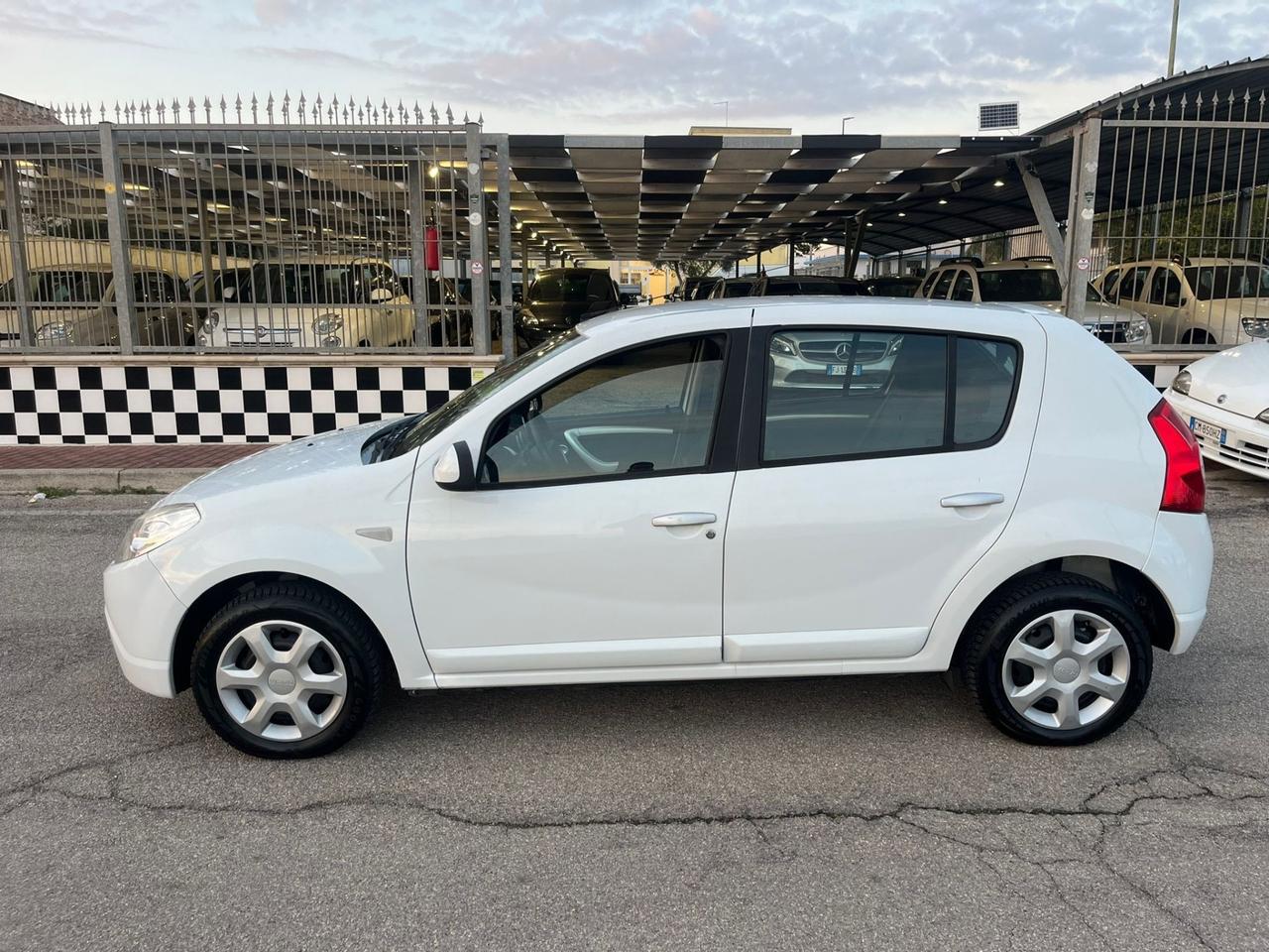 Dacia Sandero 1.4 8V GPL Lauréate Unipro 2009