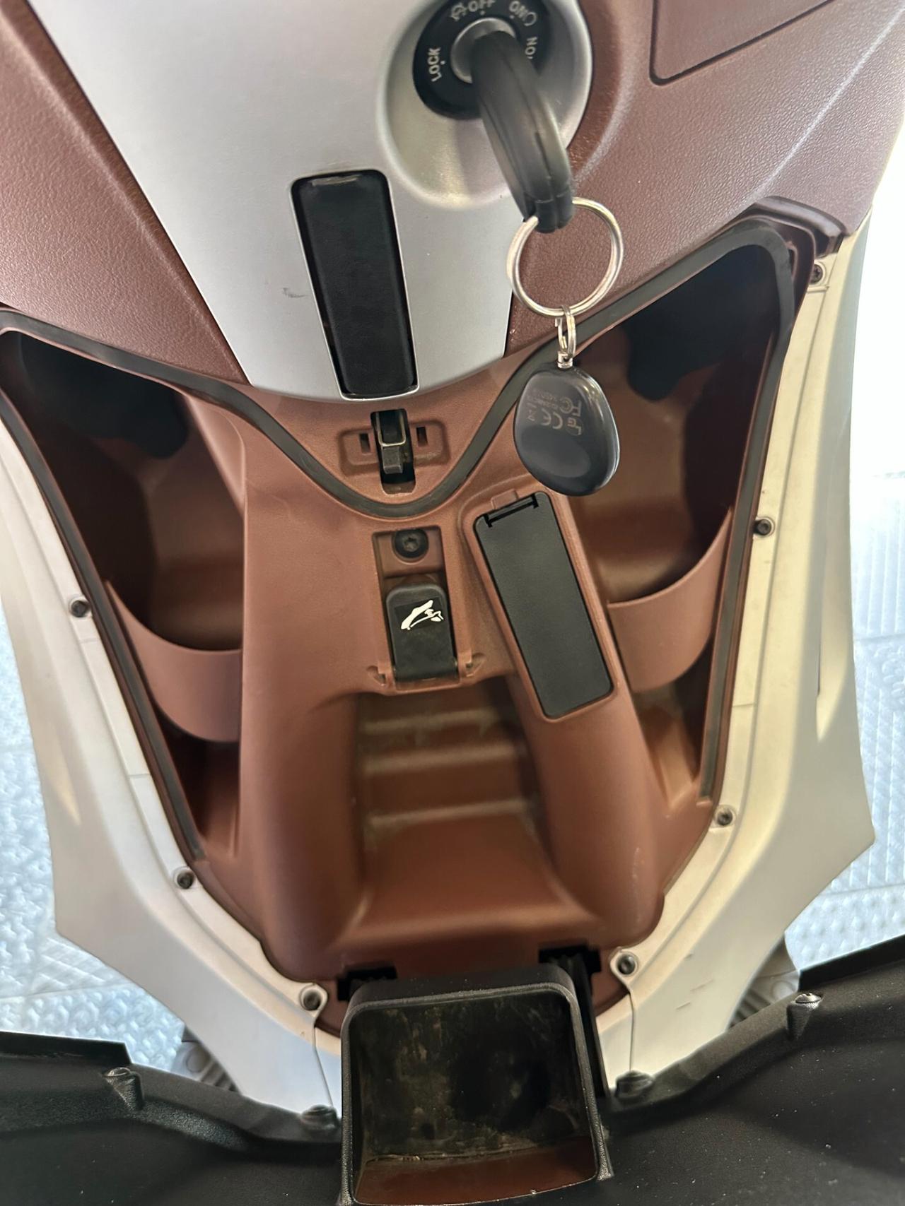 Piaggio Beverly 300 i.e.