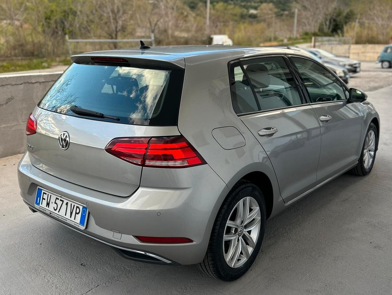 Volkswagen Golf 1.6 TDI 115CV DSG 5p. Business BlueMotion Technology