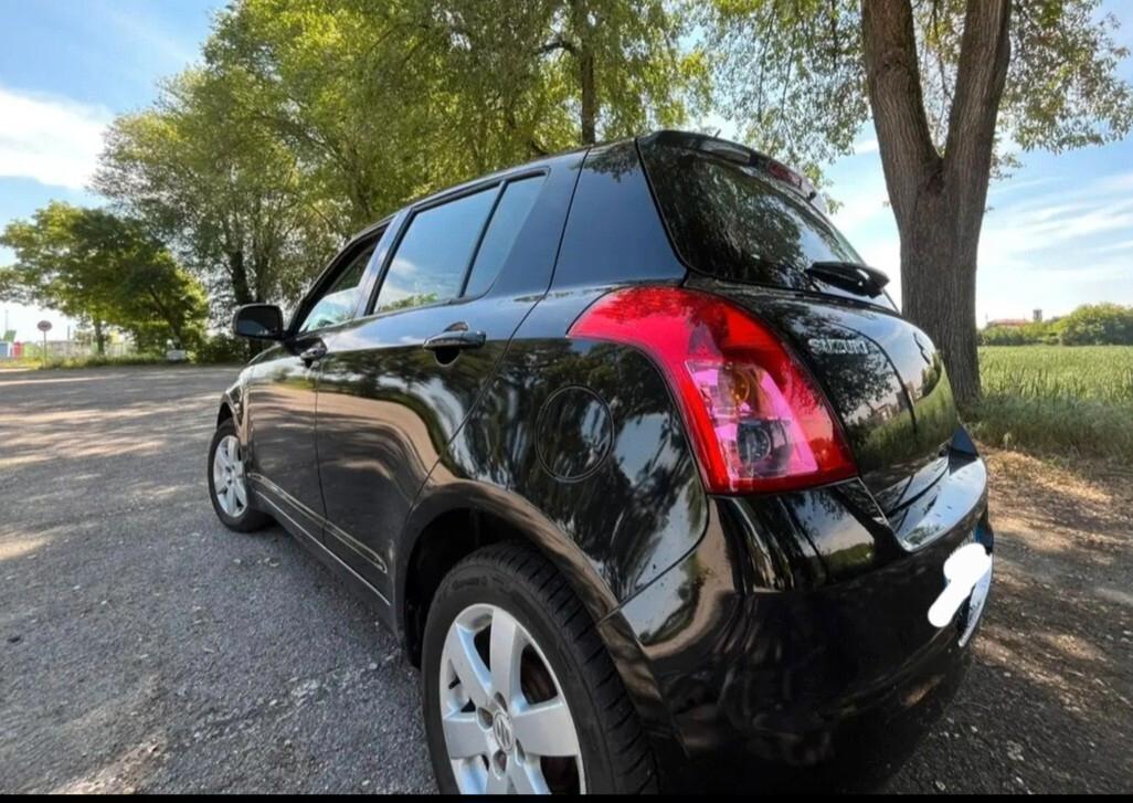 Suzuki Swift 1.3 4x4 5p. - Garanzia 12 mesi