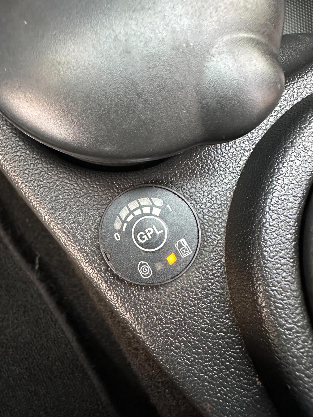 Dacia Logan GPL 7 POSTI