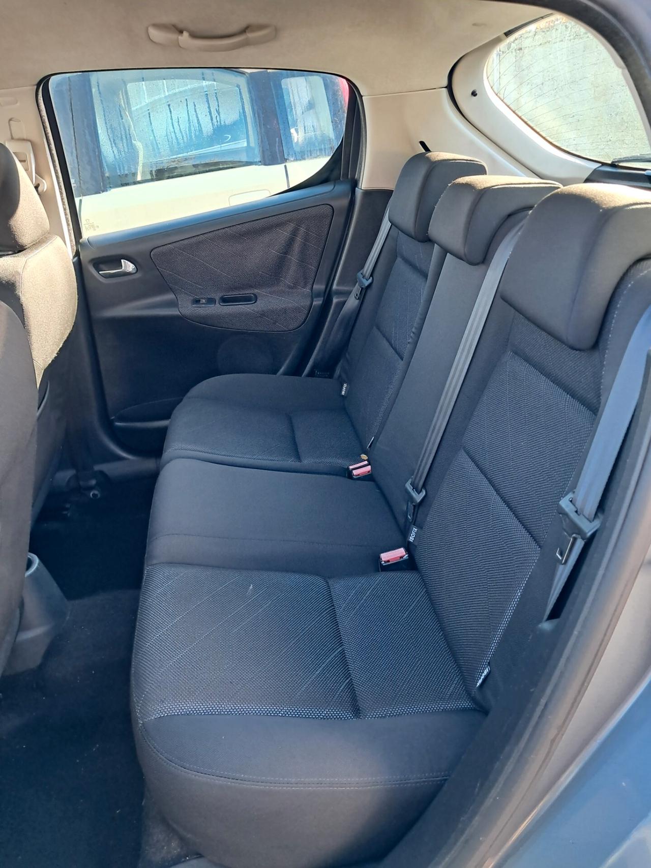 Peugeot 207 1.4 HDi 70CV