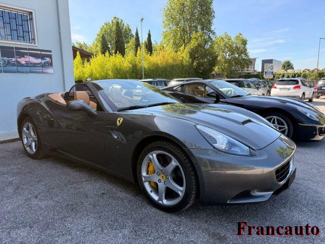 FERRARI California DCT