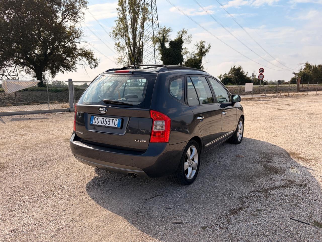 Kia Carens 2.0 16V CRDi VGT LX Family