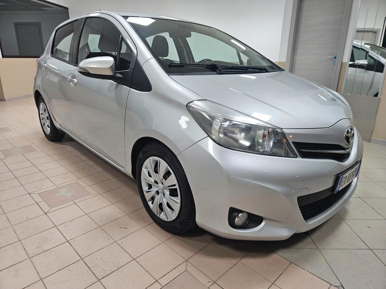 Toyota Yaris 1.4 D-4D 5 porte Lounge