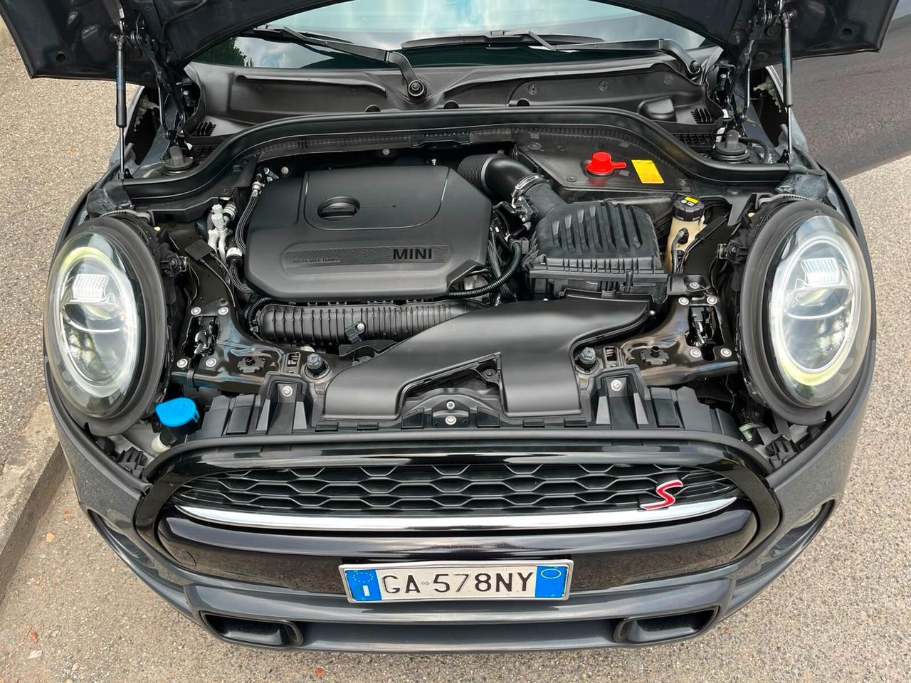 Mini 2.0 Cooper S 192CV Da VETRINA