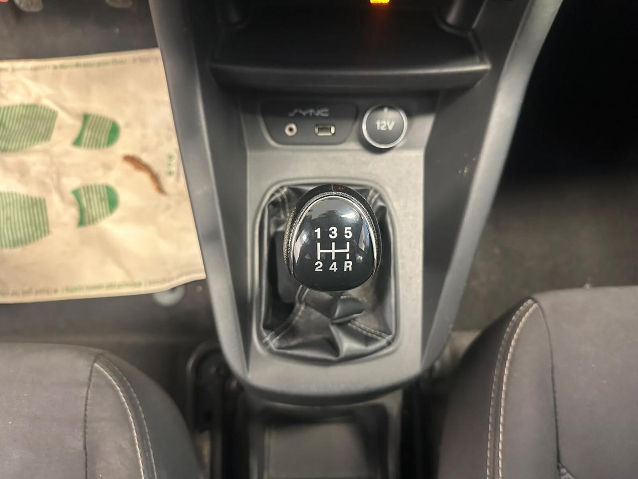 Ford Ka + 1.2 Ti-VCT 85CV Black & White -