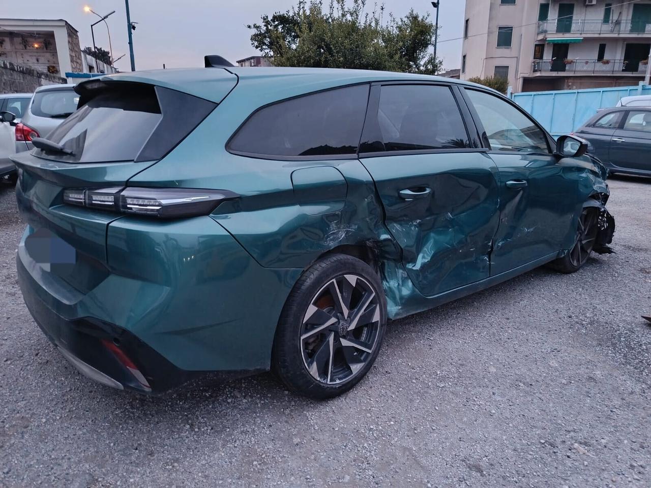 Peugeot 308 BlueHDi 130 S&S EAT8 SW GT-2022