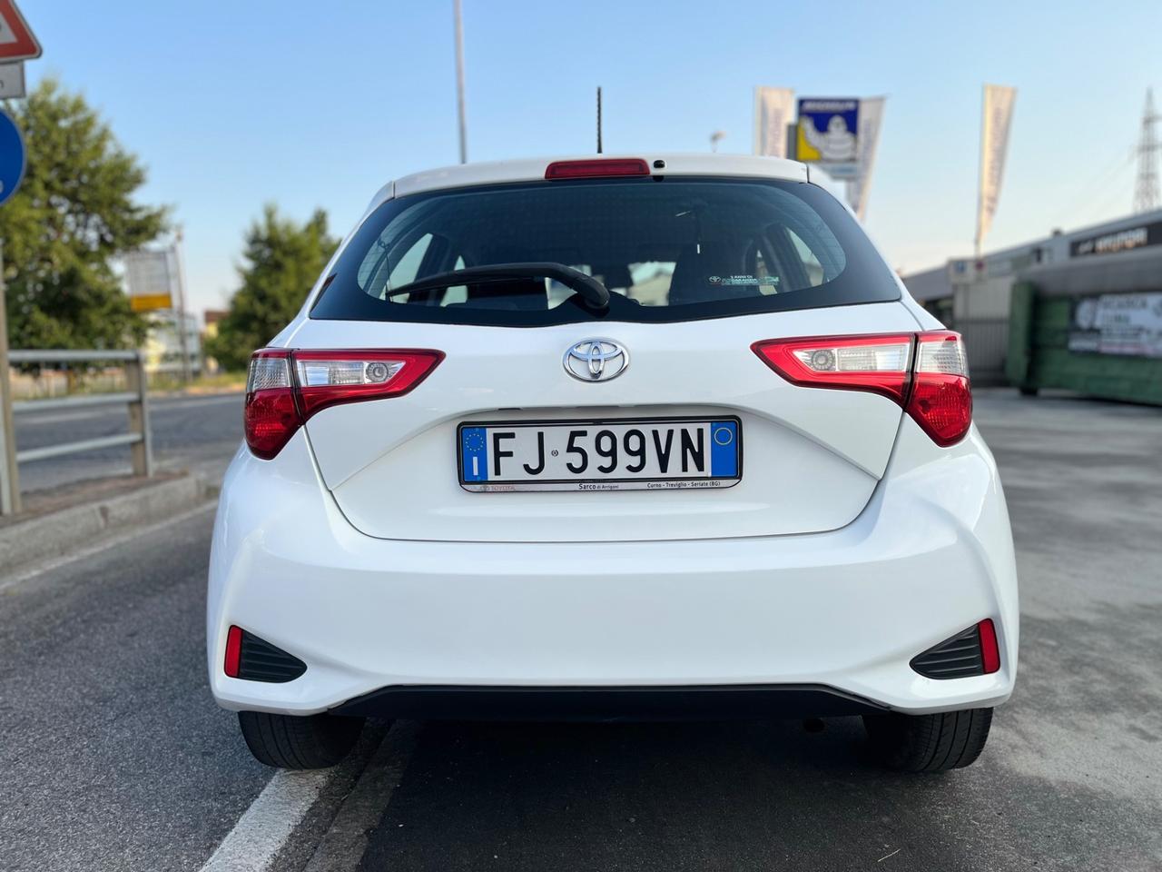 Toyota Yaris 1.0 5 porte Active