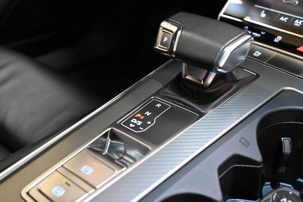 AUDI A6 5ª serie A6 Avant 40 2.0 TDI quattro u...