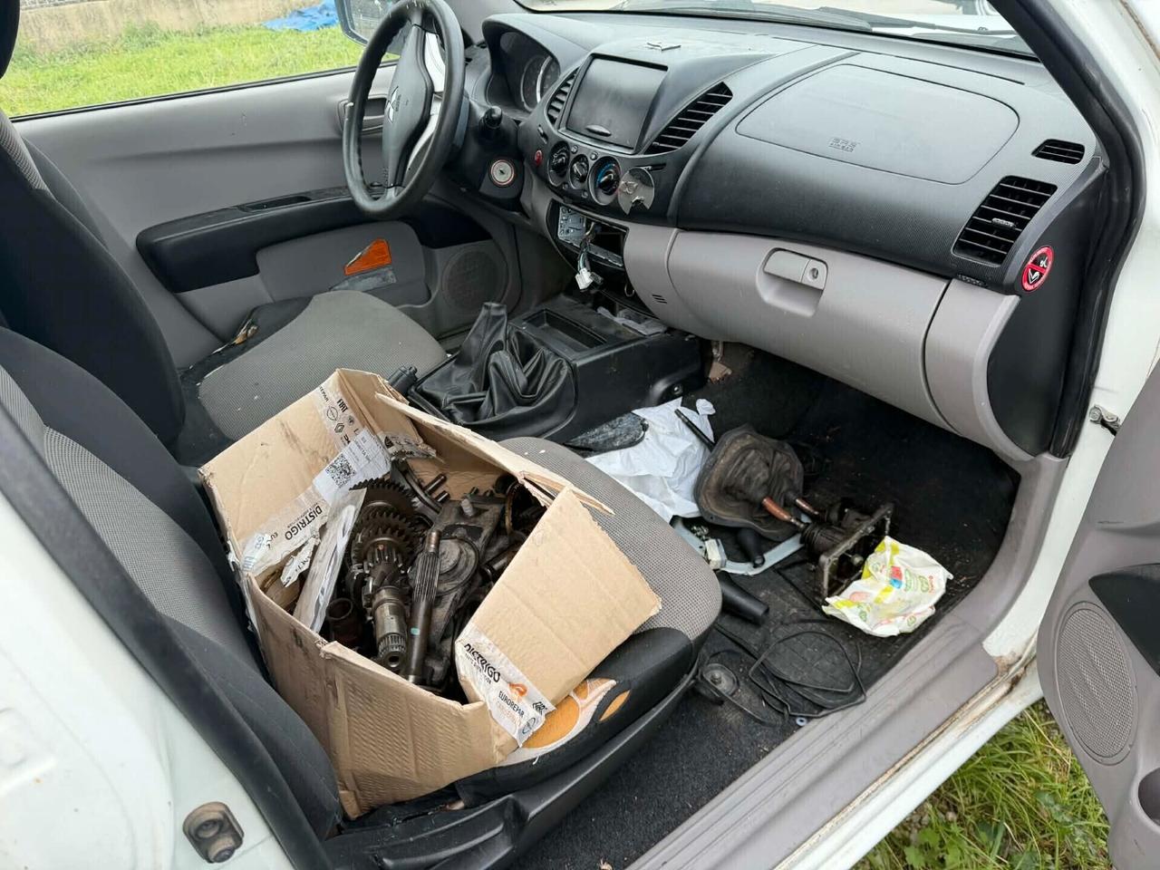 Mitsubishi L200 2.5 DI-D/136CV Club Cab Intense DPF