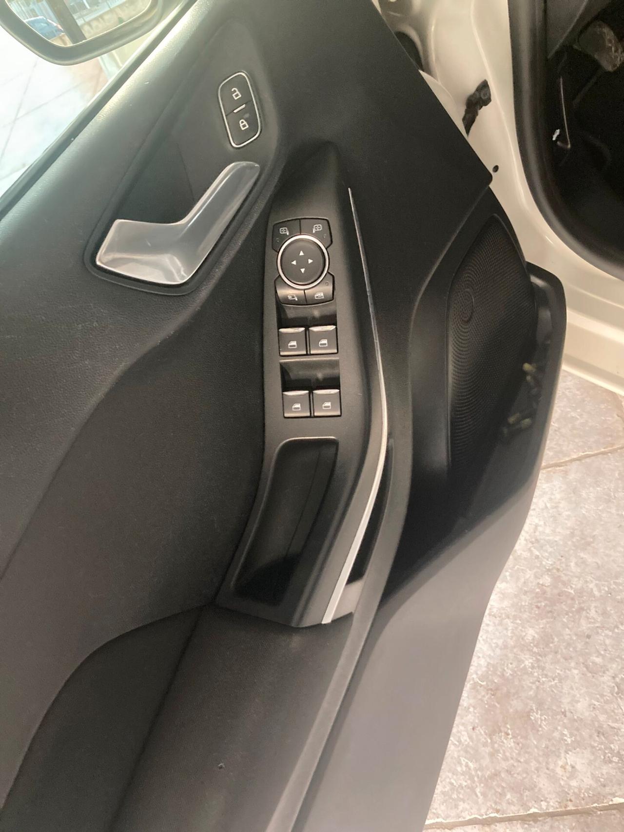 Ford Fiesta 1.5 EcoBlue 5 porte Titanium