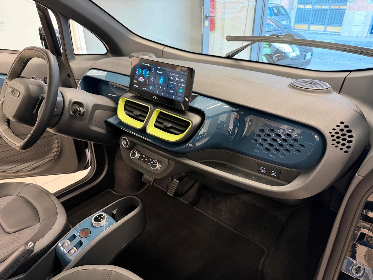 Xev Yoyo Pro rate da 150 al mese