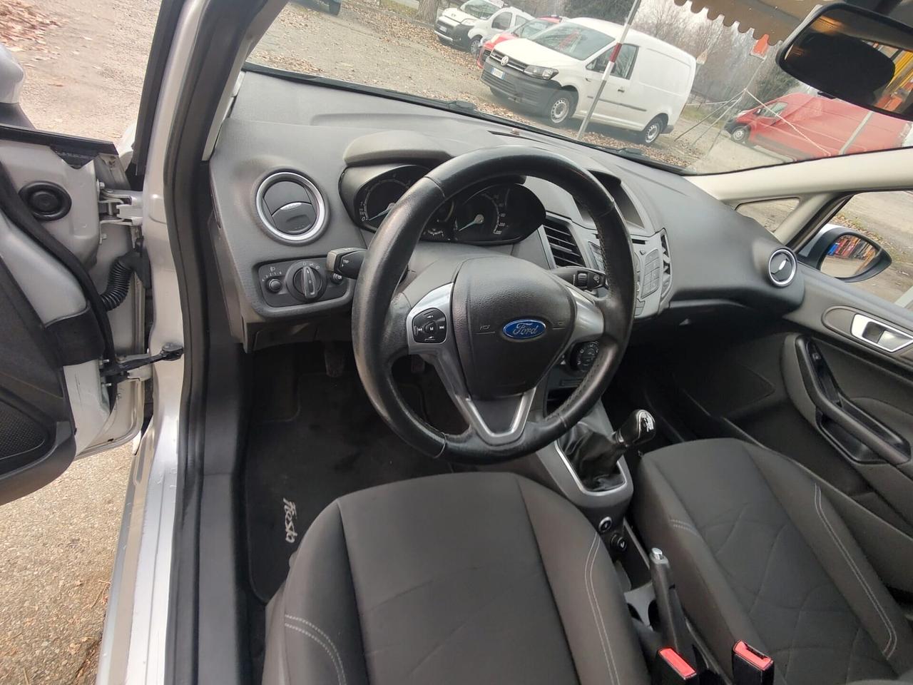 Ford Fiesta 1.4 5 porte Bz.- GPL Titanium, OK NEOPATENTATI, GARANZIA L.12 MESI