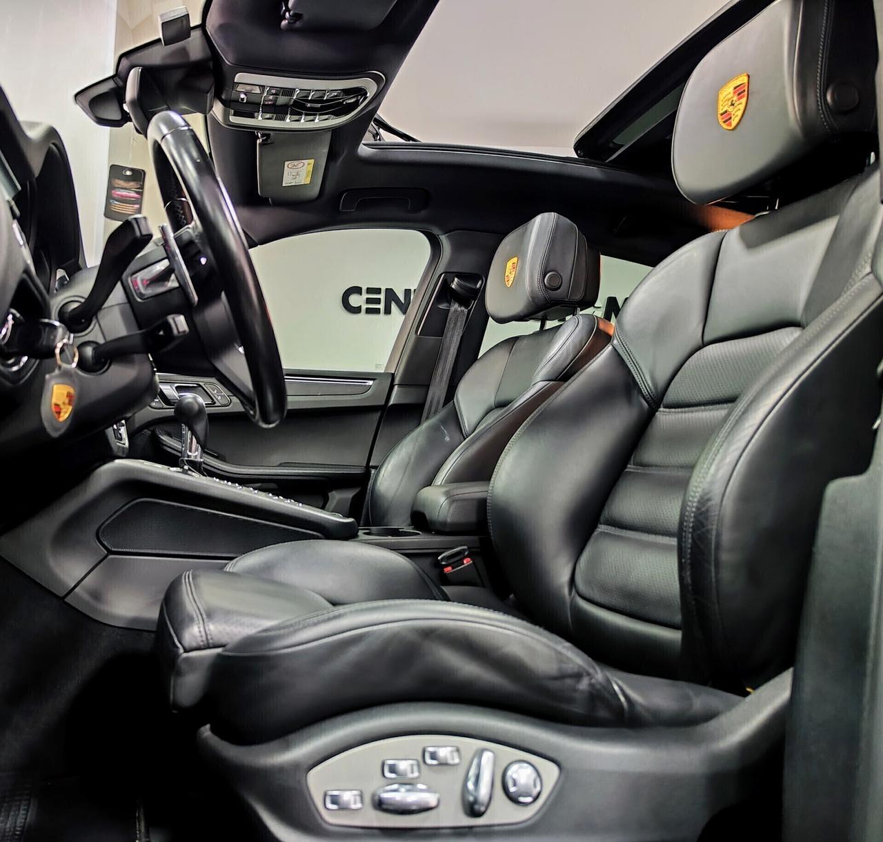 Porsche Macan 2.0 245cv Tetto Led