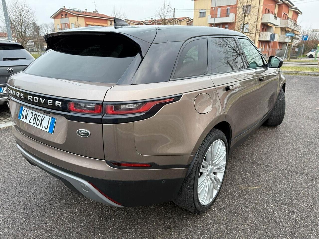 Range Rover Velar 2.0D I4 180 CV R-Dynamic