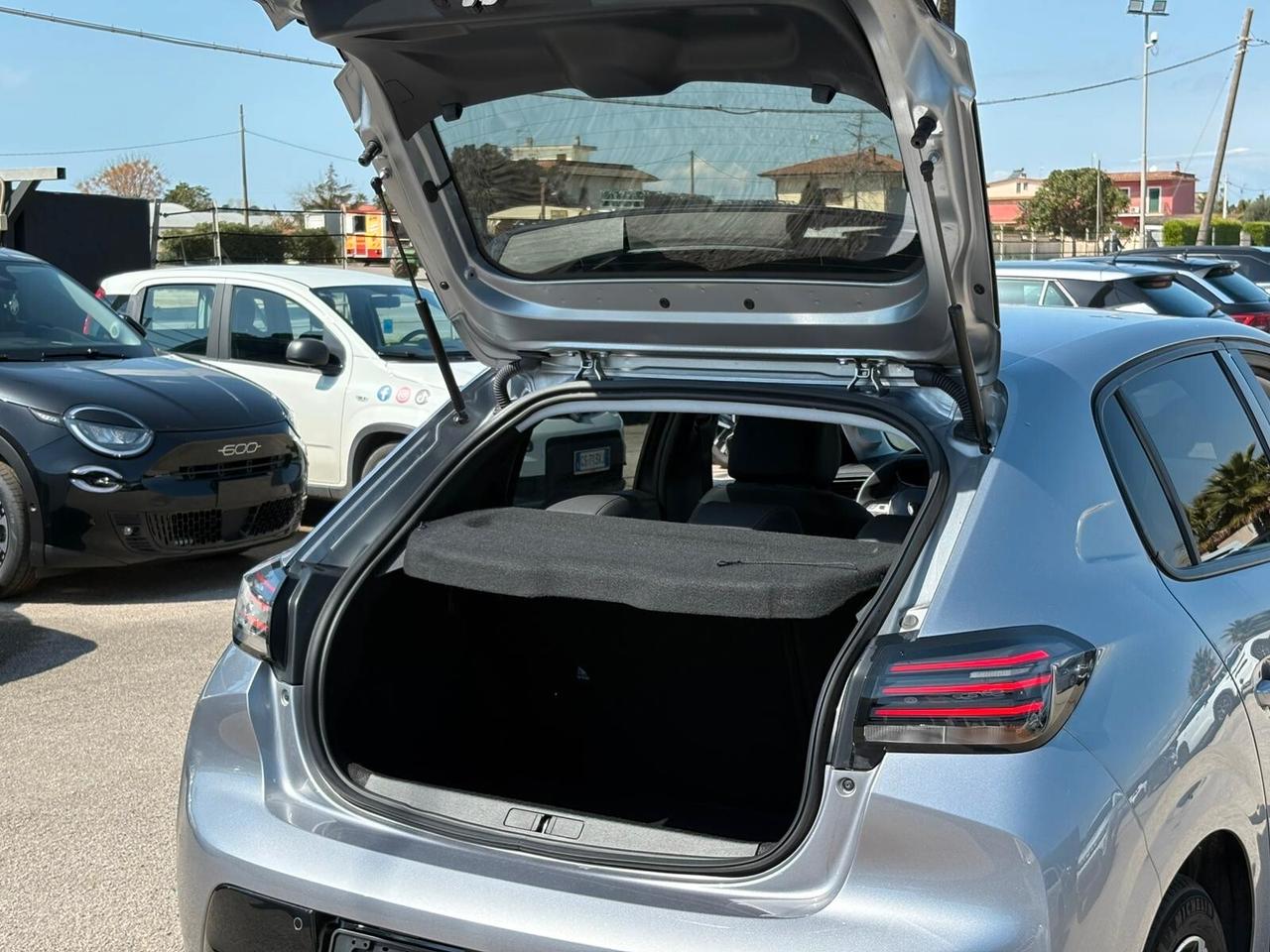 Peugeot 208 PureTech 100 Stop&Start 5 porte Allure