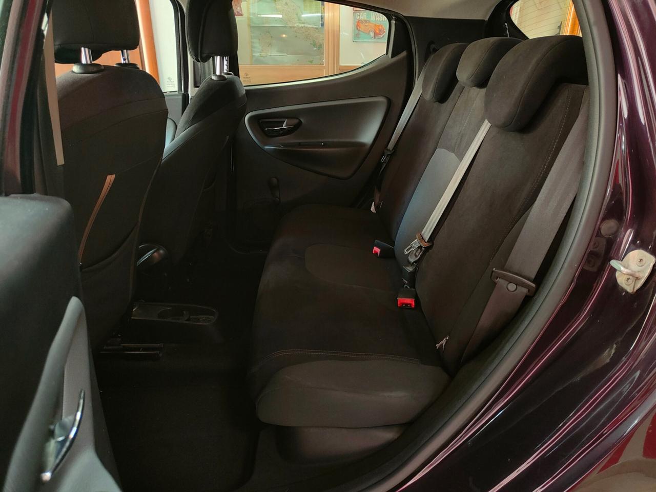 Lancia Ypsilon 1.3 MJT 95 CV 5 porte Platinum