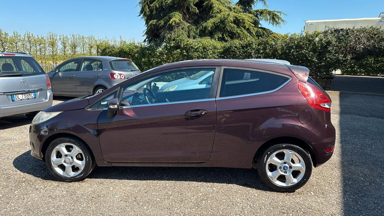 Ford Fiesta Ikon 1.4 3 porte Bz.- GPL