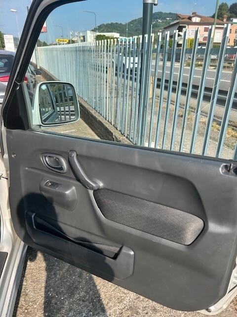Suzuki Jimny 1.3i 16V cat 4WD JLX