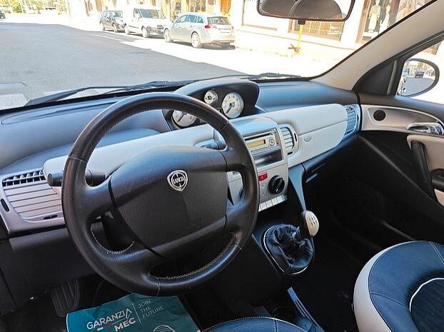 LANCIA Ypsilon 1.2 Benzina 69cv *UNYCA* - 2011
