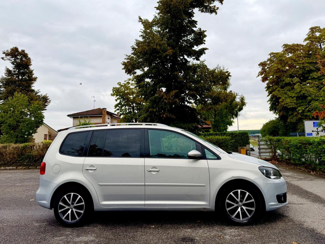 Volkswagen Touran 1.6 TDI DSG Comfortline