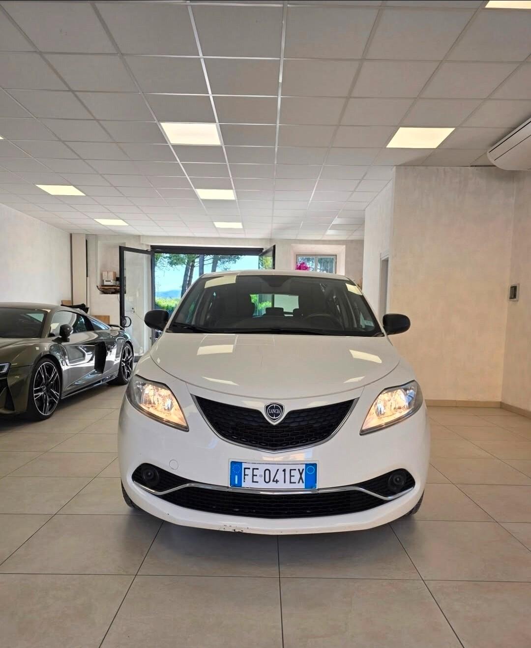 Lancia Ypsilon 1.2 69 CV 5 porte GPL Ecochic Gold