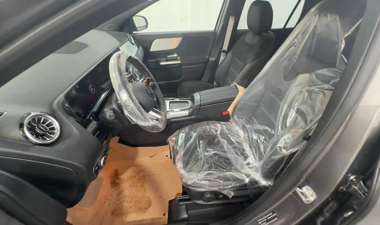 MERCEDES GLA 200 D AMG LINE KM0
