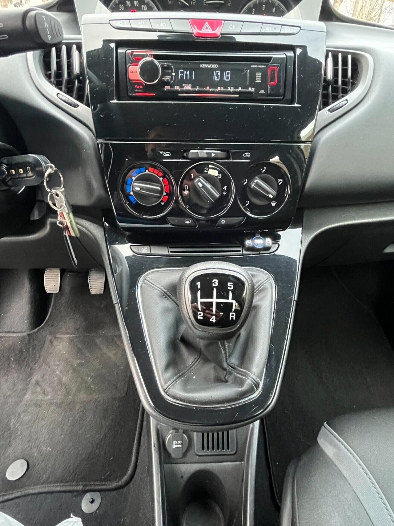 Lancia Ypsilon 1.2 69 CV 5 porte KM CERTIFICATI 1 PROPRIETARIO