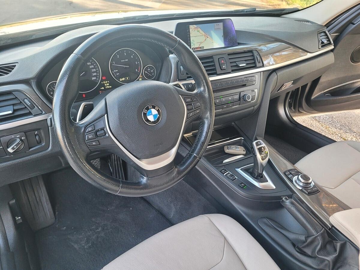 Bmw 320d xDrive Touring Modern