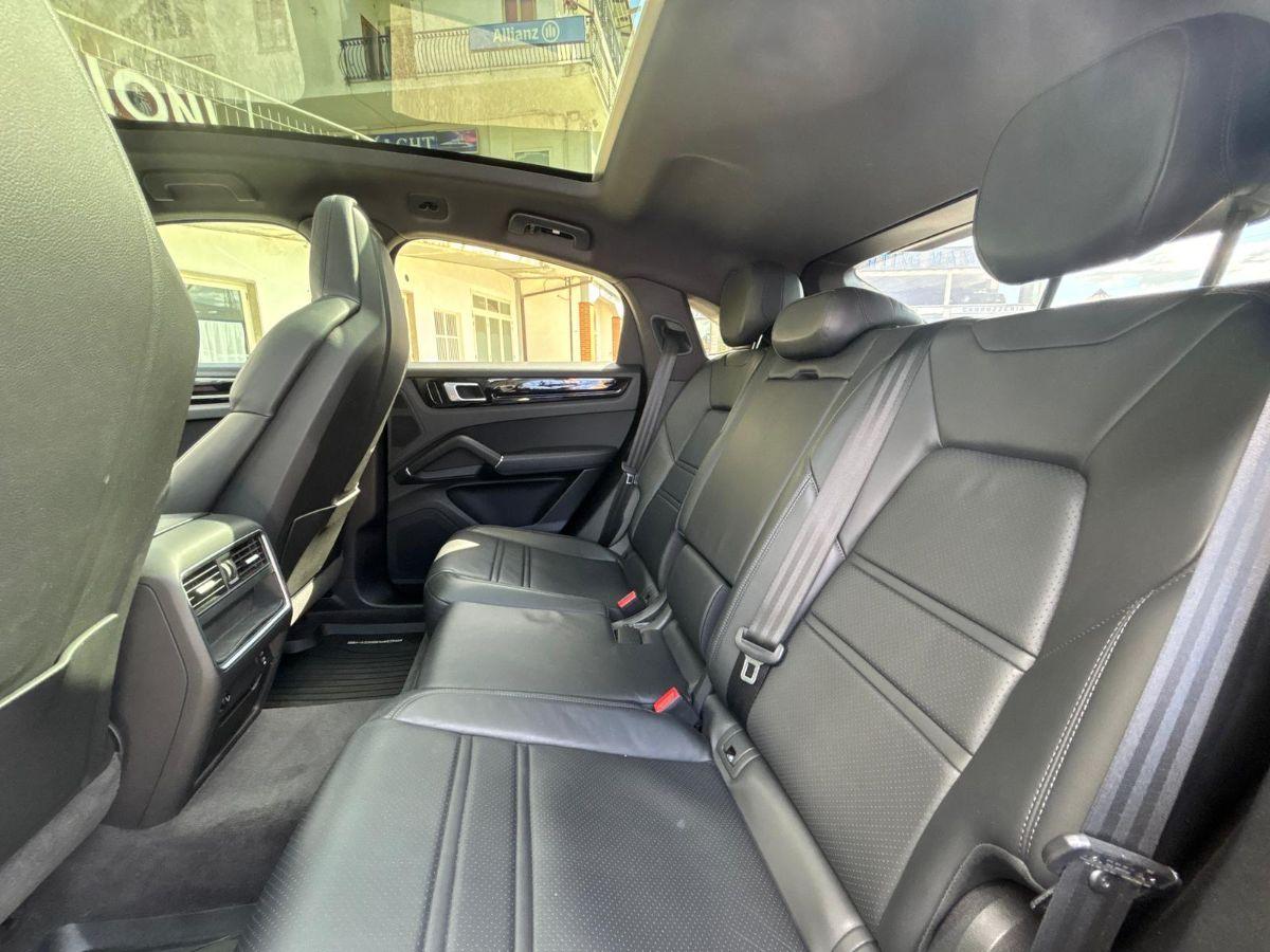 PORSCHE - Cayenne - 3.0 V6