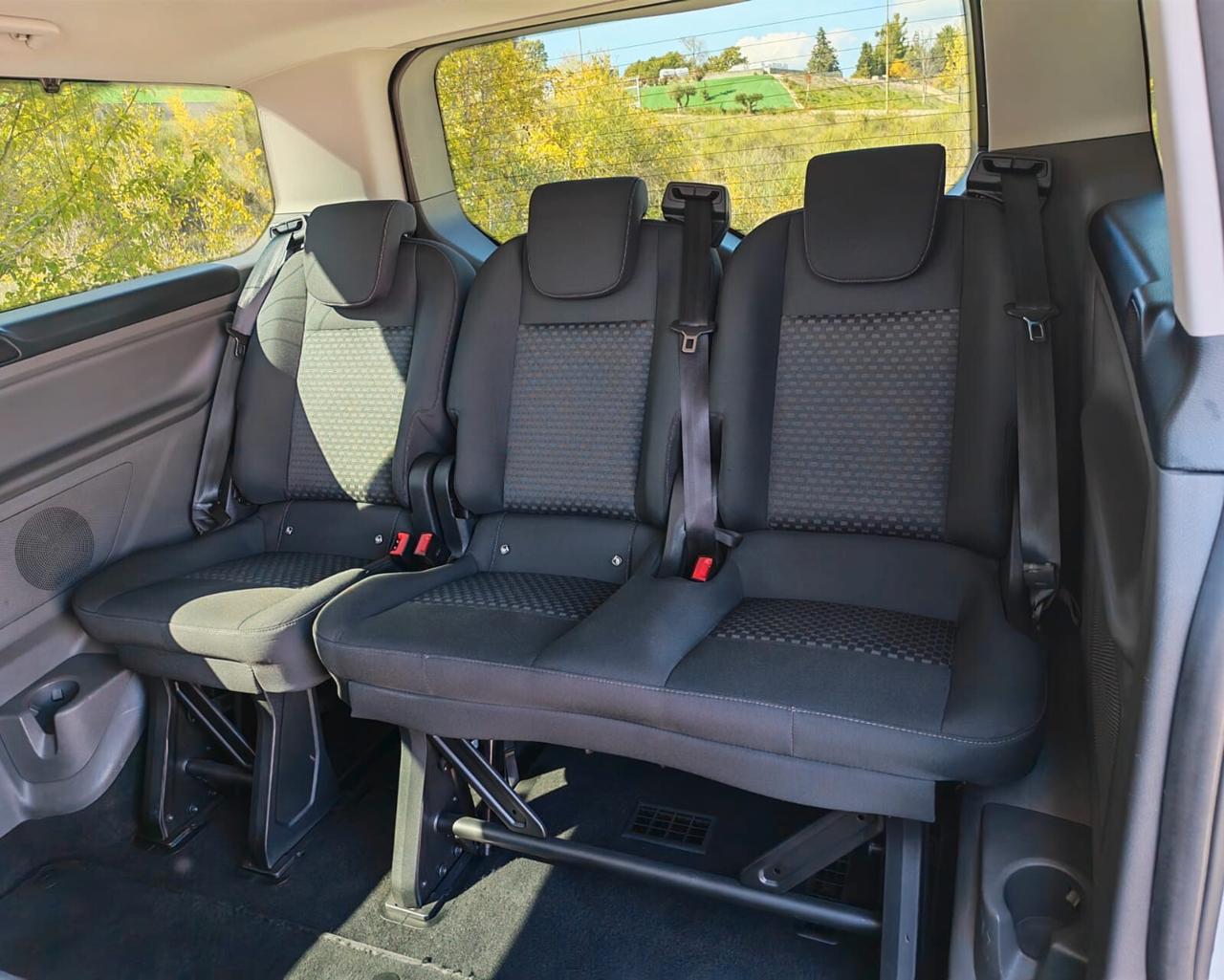 Ford Tourneo Custom Combi 320 L1 H1 Trend 8 posti doppia porta lat.