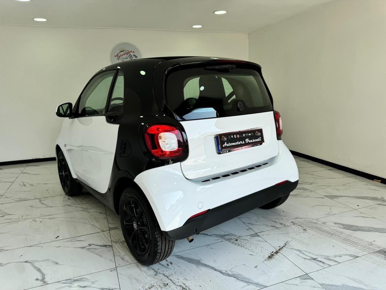 Smart ForTwo 70 1.0-AUTOM-NO VIMCOLO FINANZIAMENTO-2017