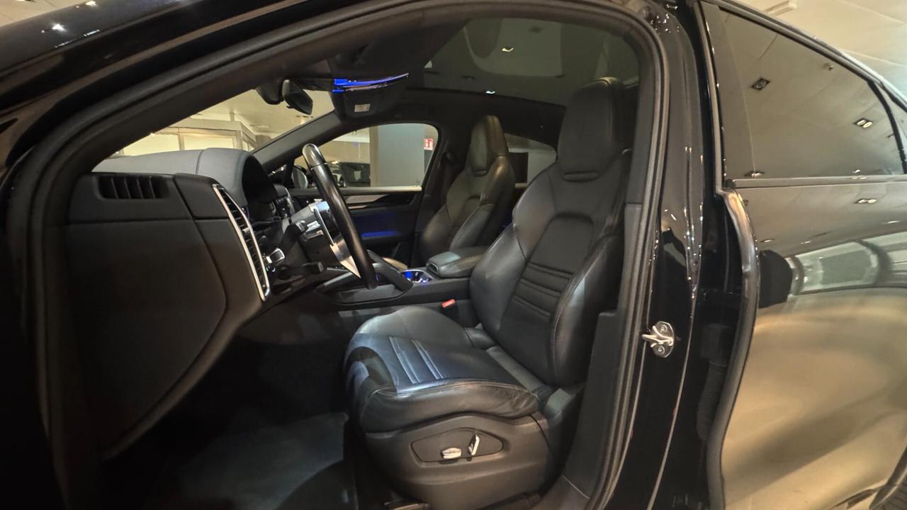 PORSCHE CAYENNE 3.0 BENZINA 340CV - 2021