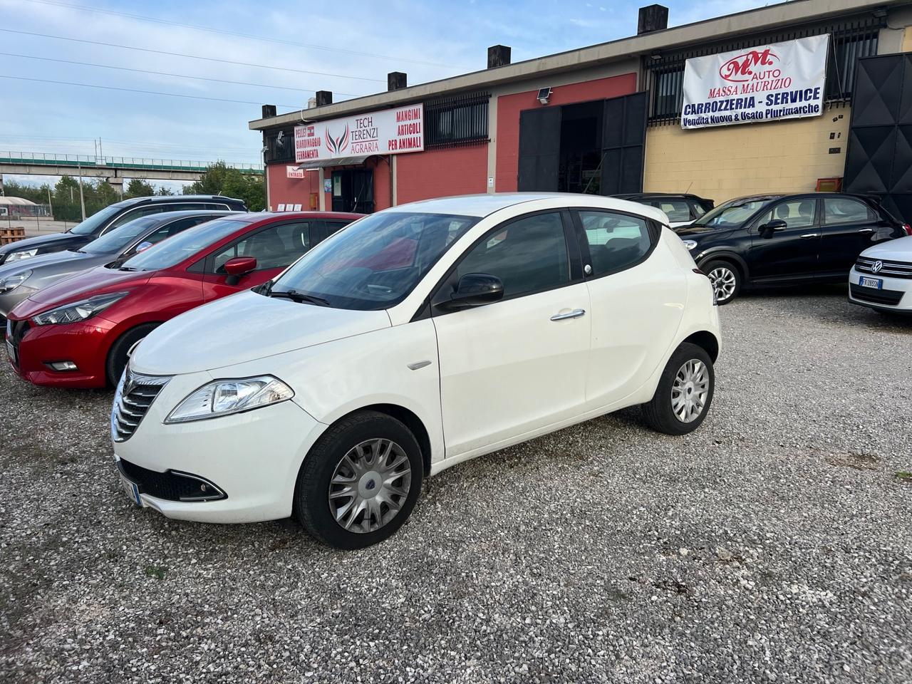 Lancia Ypsilon 0.9 TwinAir 85 CV 5 porte Metano Ecochic Gold