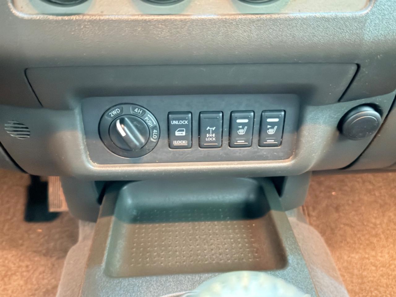 Nissan Navara 2.5 dCi 171CV 4 porte Double Cab LE