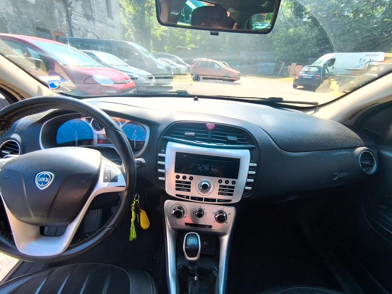 Lancia Delta 1.6 MJT DPF Platino