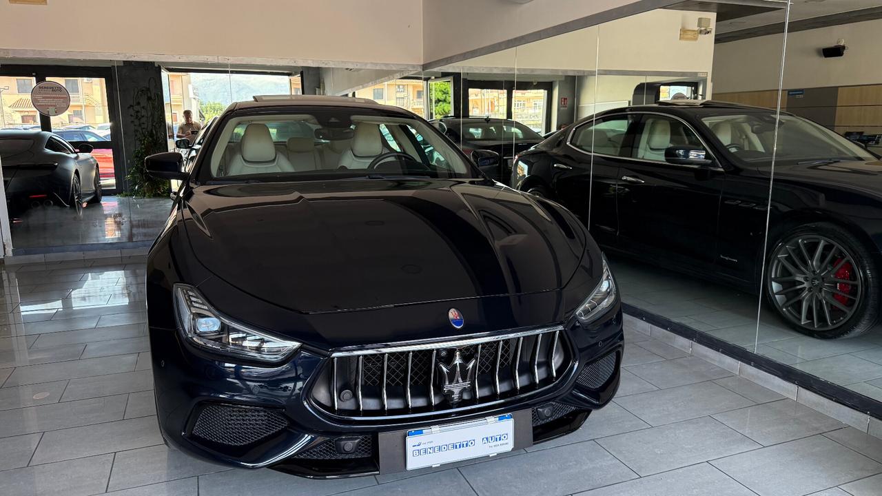 Maserati Ghibli V6 Diesel 275 CV Gransport