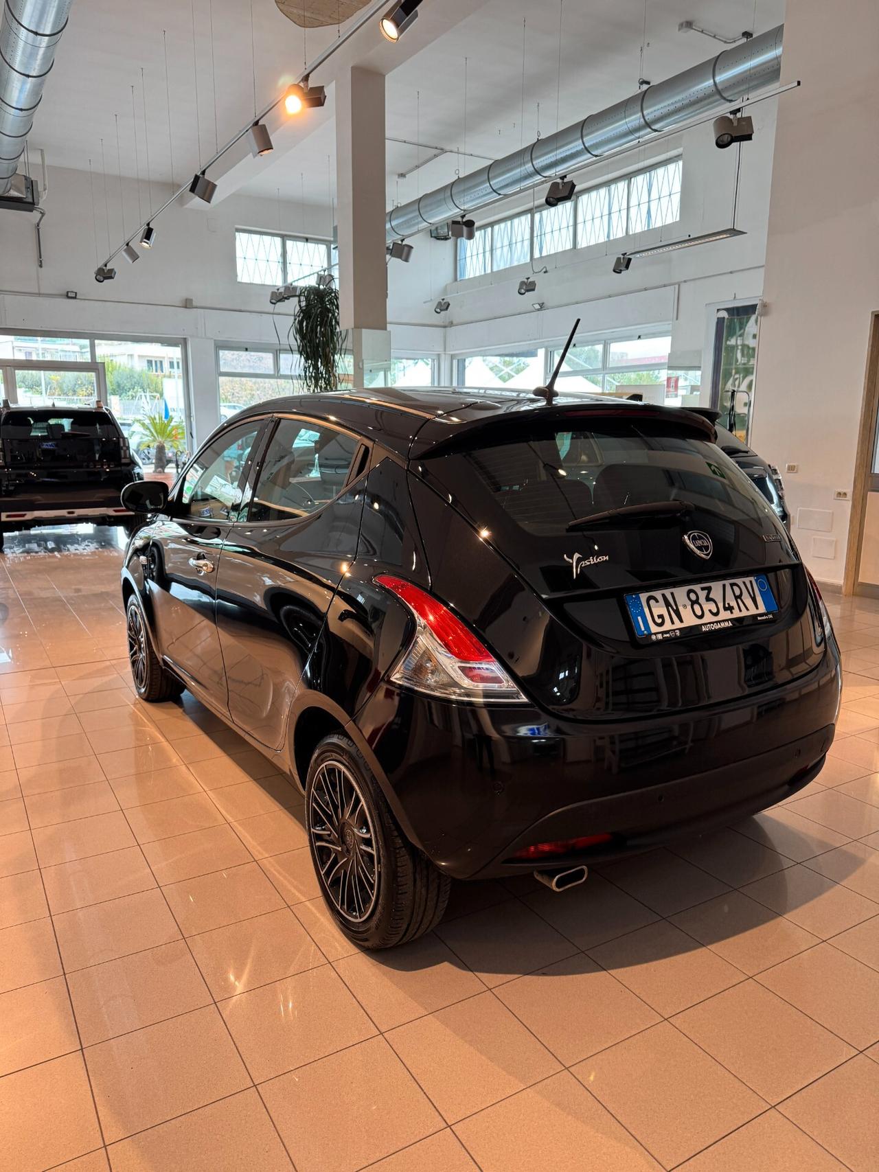 LANCIA YPSILON