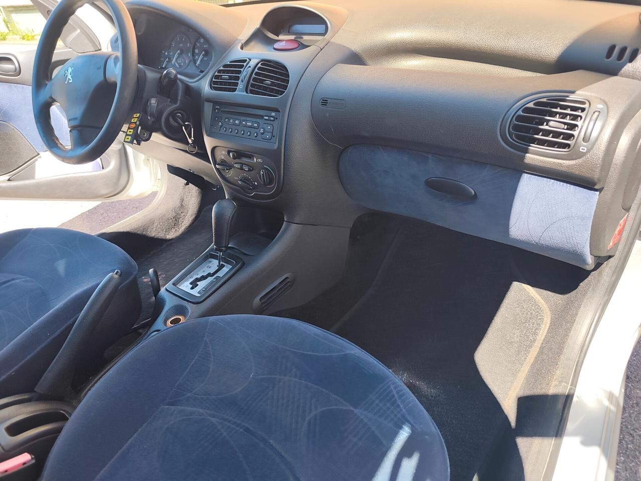 Peugeot 206 1.4 Benz automatica 5 porte