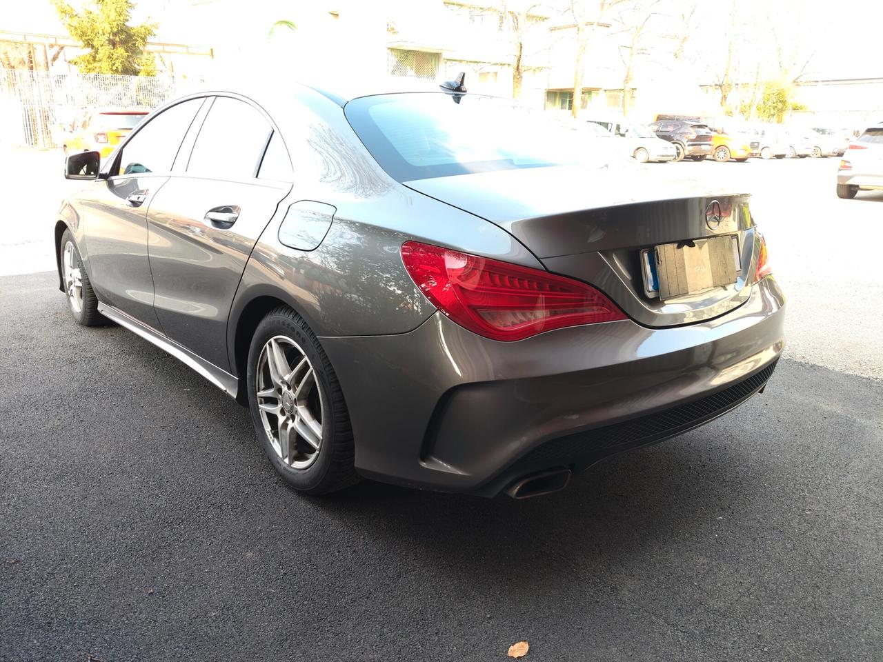 Mercedes-benz CLA 180 Premium