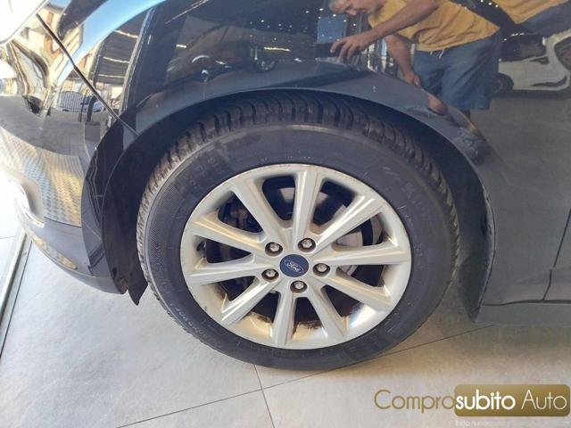 FORD C-Max 1.5 TDCI 120Cv Automatica ( Garanzia 12 Mesi)