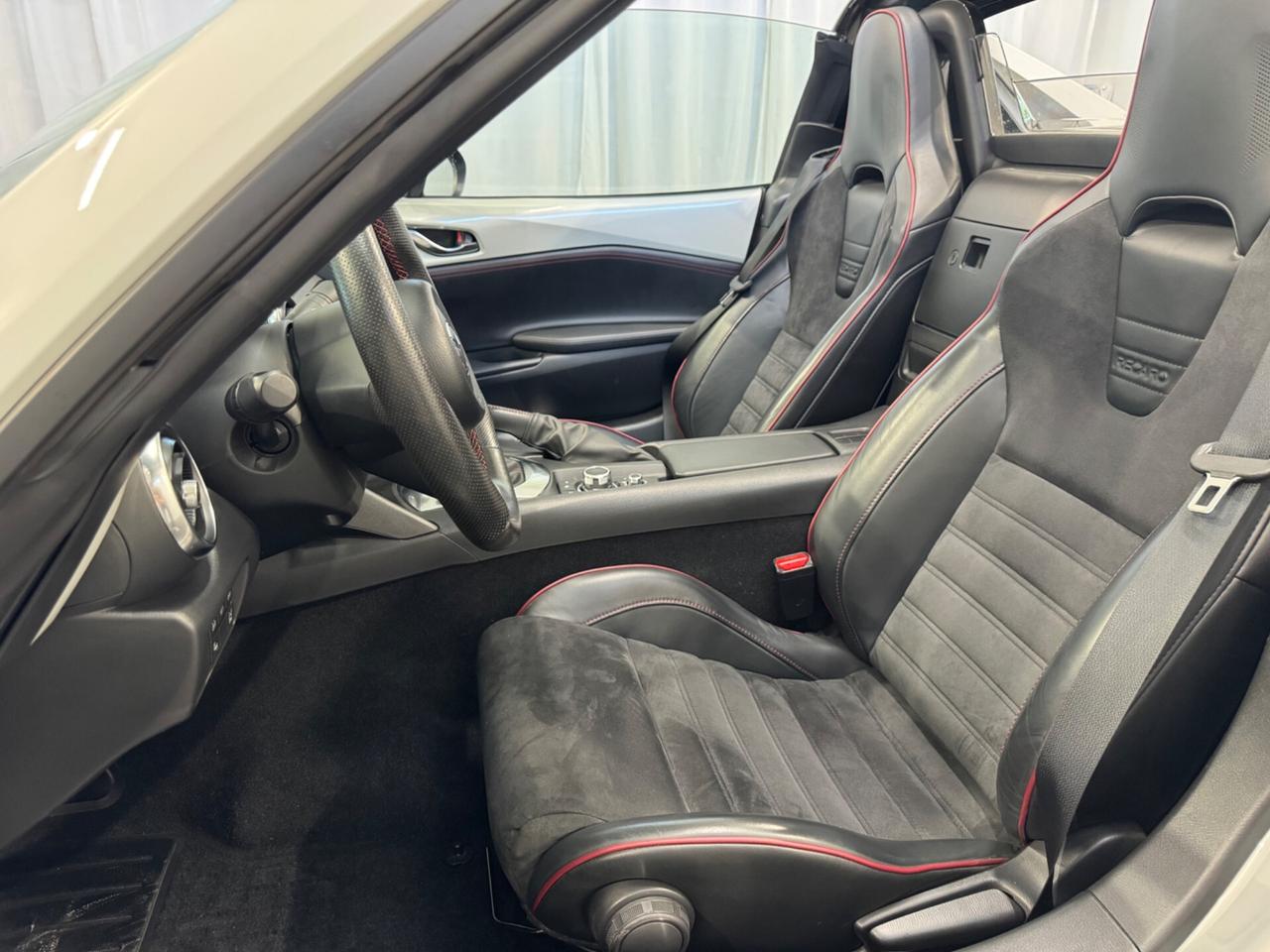 Mazda MX-5 2.0L Skyactiv-G RF Sport RECARO!