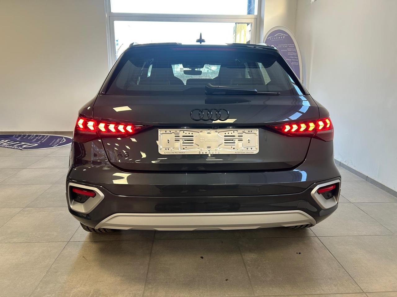 Audi A3 allstreet 35 TDI S tronic Identity Contrast